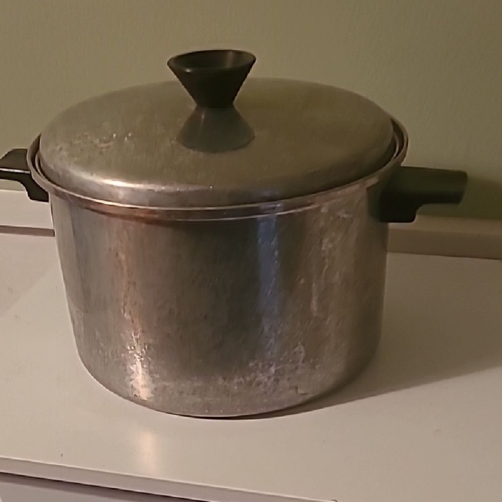 Vintage Aluminun Stock Pot with Lid